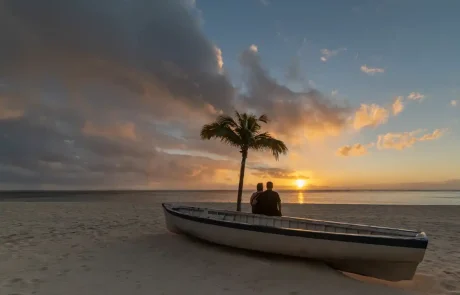 Spectacular Sunset at Dinarobin Resort & Spa Spectacular Sunset at Dinarobin Resort & Spa